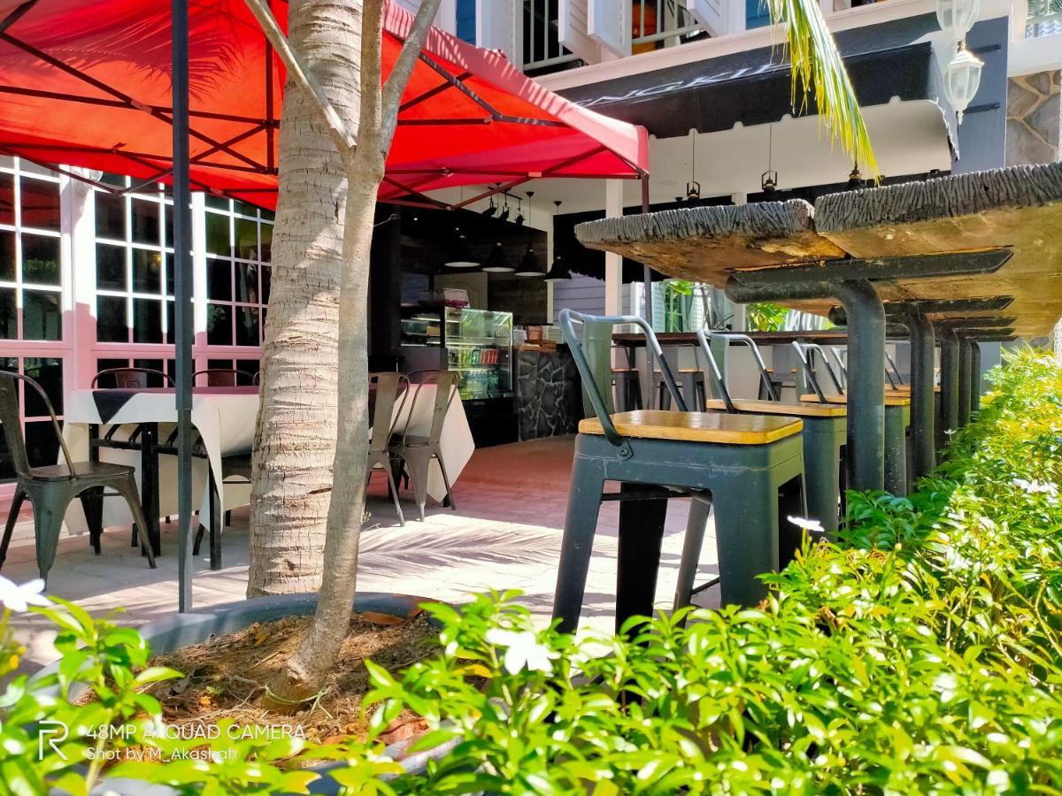 Royale Chenang Resort Pantai Cenang  Exterior photo